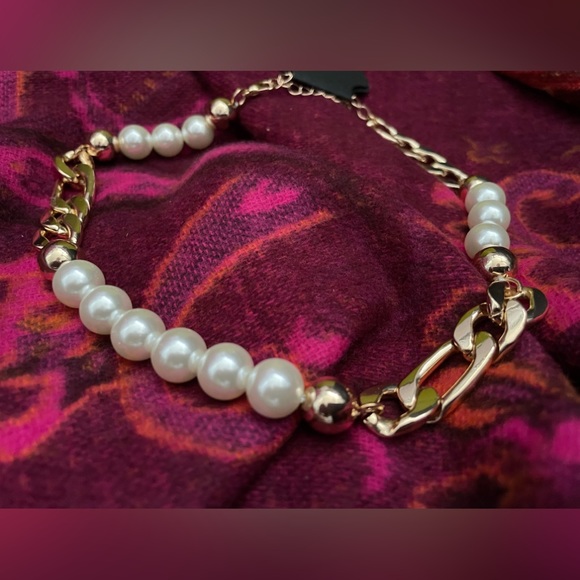 🎁✨Classy Pearl w/Gold Link Choker Necklace ✨NEW - Picture 4 of 5